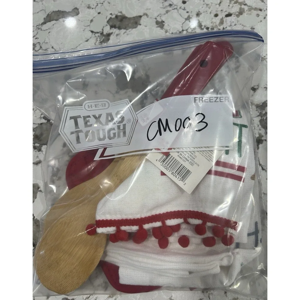 Christmas Tea Towel & Spatula Set‎ Holiday Baking Gingerbread Cookies 6 Pc Set